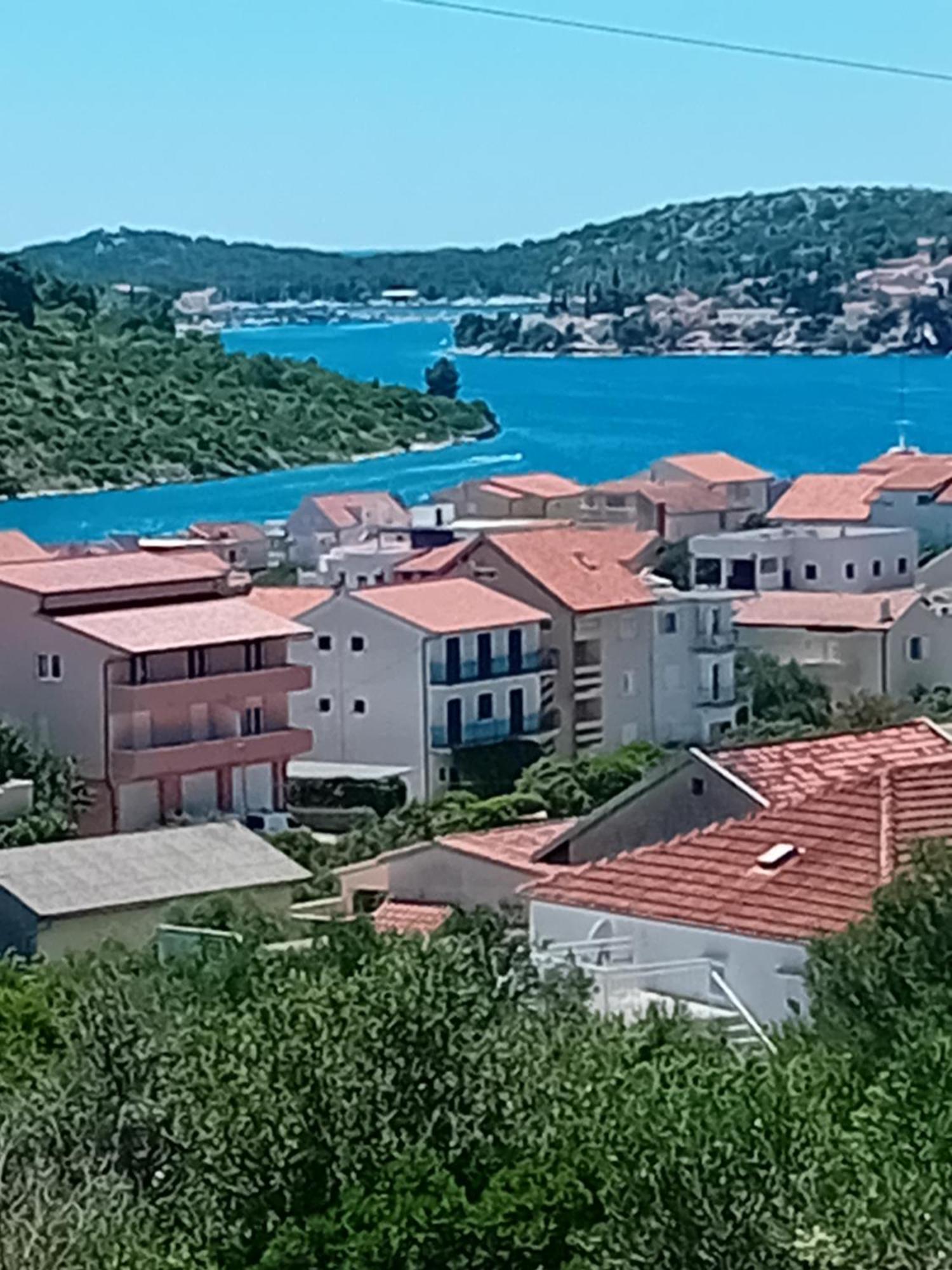 Apartments Zora Rogoznica  Luaran gambar