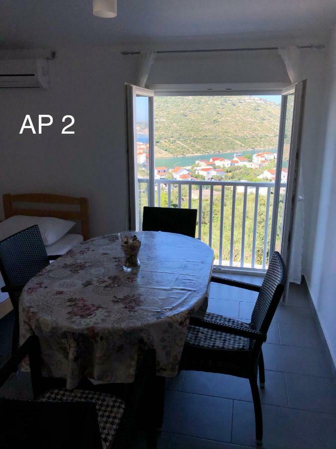Apartments Zora Rogoznica  Luaran gambar