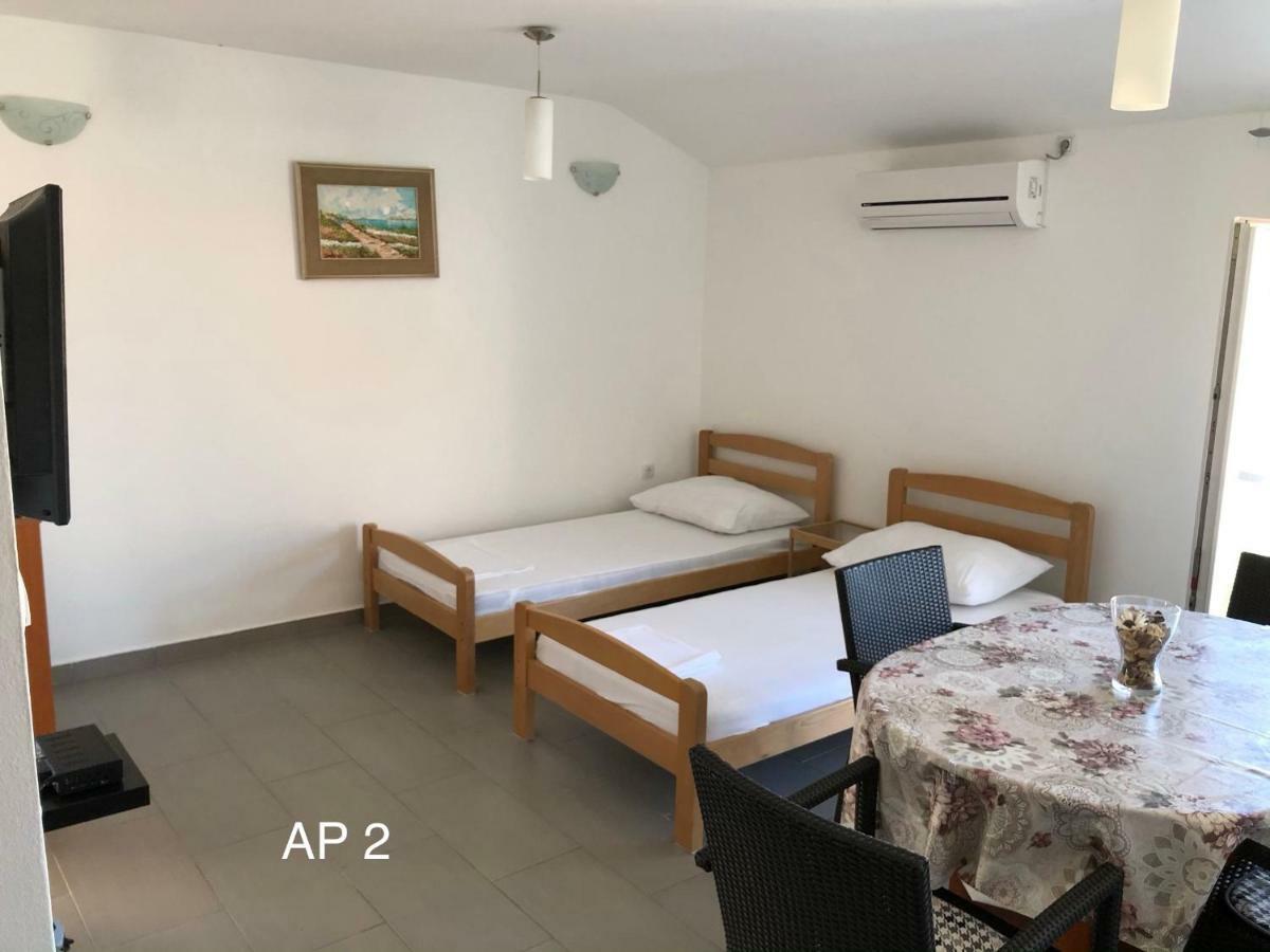 Apartments Zora Rogoznica  Luaran gambar